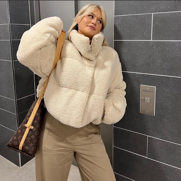 🥰 NWT Zara JACKET FAUX SHEARLING QUILTED ANORAK - Picture 4 of 17